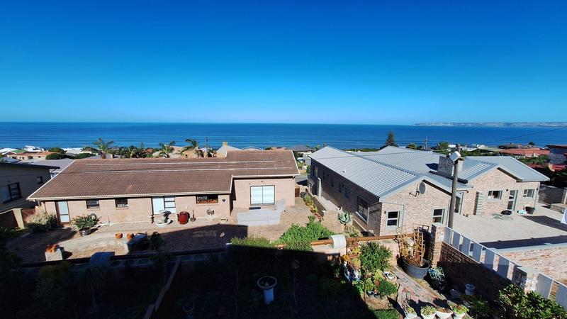5 Bedroom Property for Sale in Reebok Western Cape
